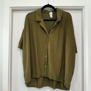 H&M Forest Green button up top